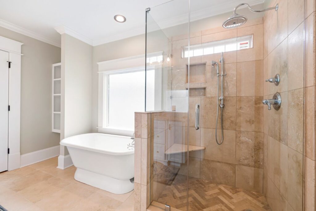 The Woodlands Shower Doors vs. Shower Screens Apple Glass